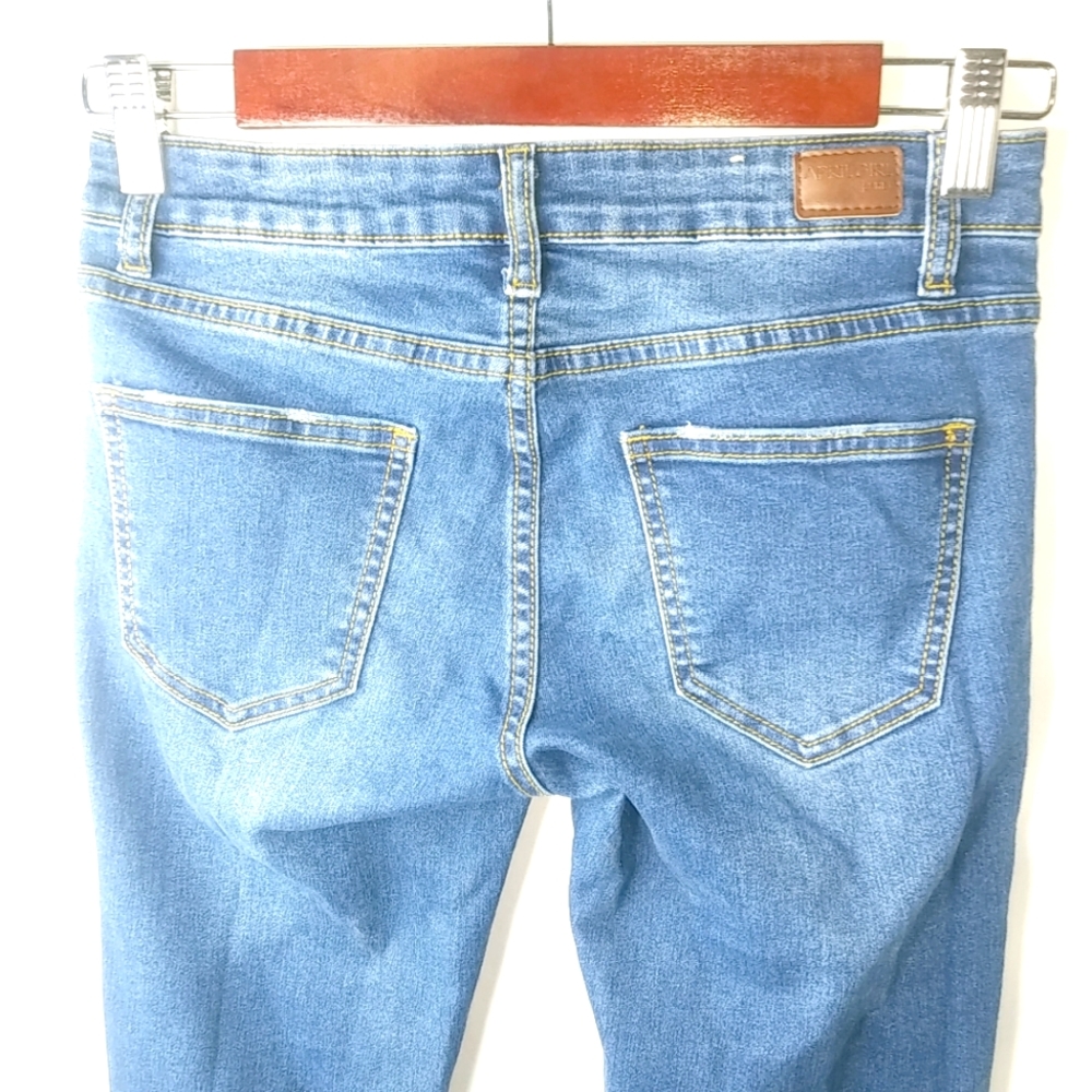 April Girl 3 27x28 Skinny Jeggings Jeans